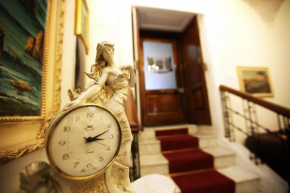 Отель La Bella Napoli B&B  Неаполь